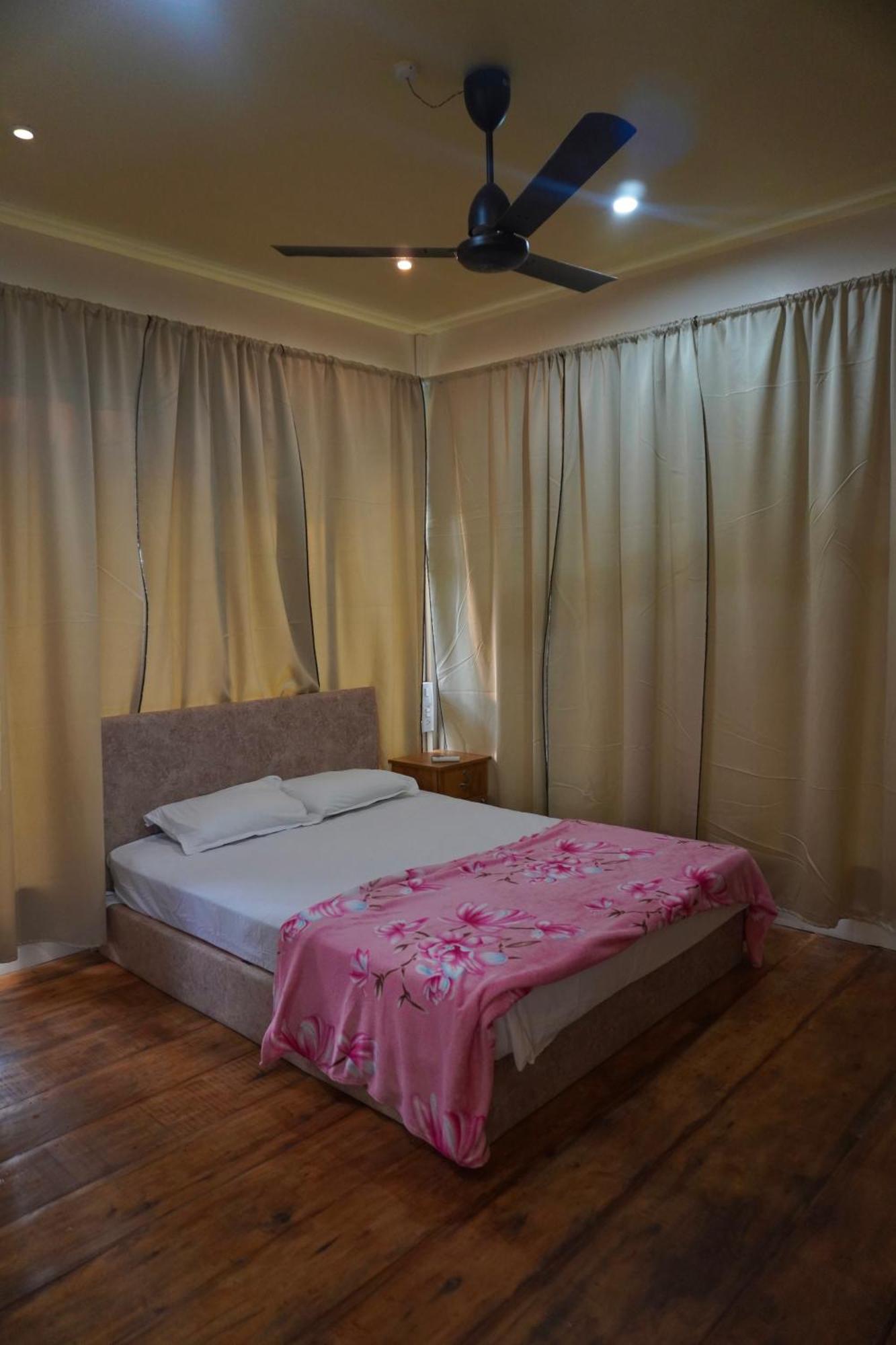 Vrindavan Homestay Mundrothuruth Eksteriør billede